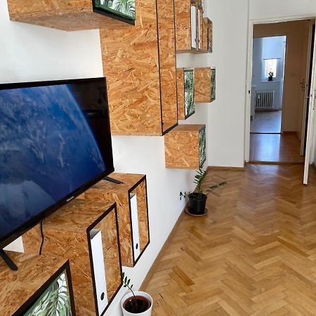 Cozy Apartment Near The City Center Hradec Králové 외부 사진