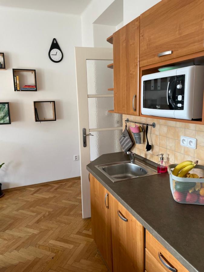 Cozy Apartment Near The City Center Hradec Králové 외부 사진