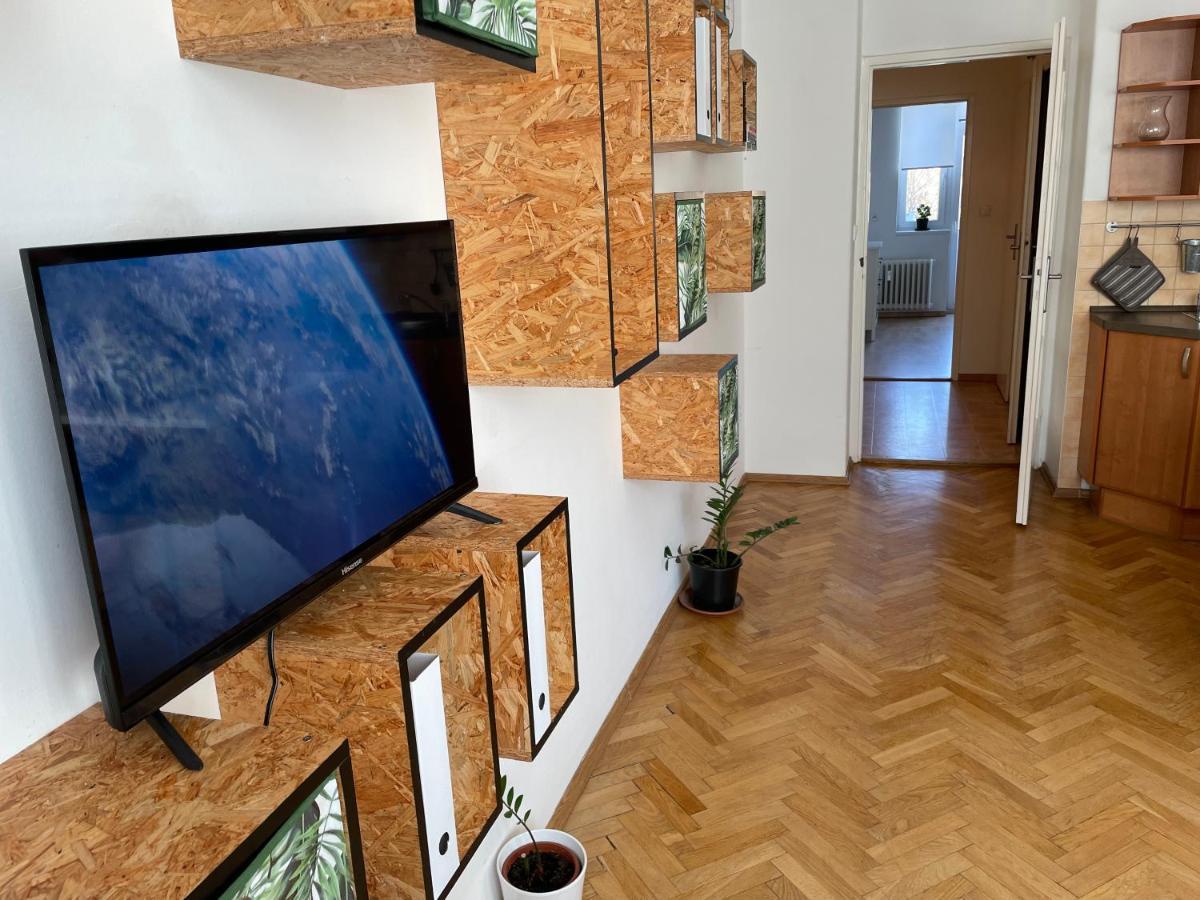 Cozy Apartment Near The City Center Hradec Králové 외부 사진